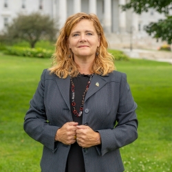 Portrait von Sarah Copeland Hanzas